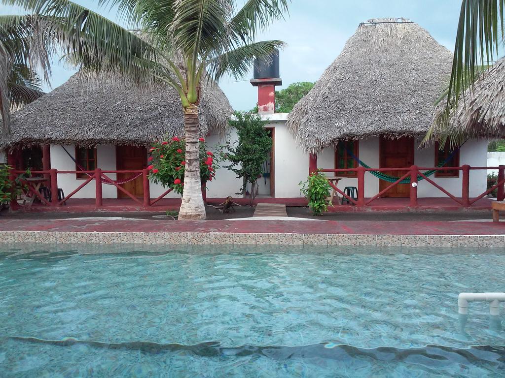Bungalows Familiares Monterrico Eksteriør bilde