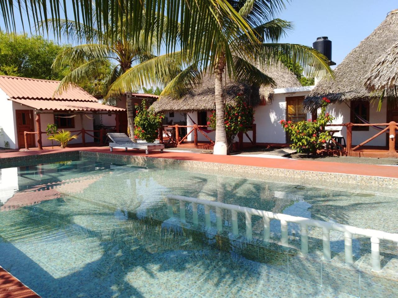 Bungalows Familiares Monterrico Eksteriør bilde